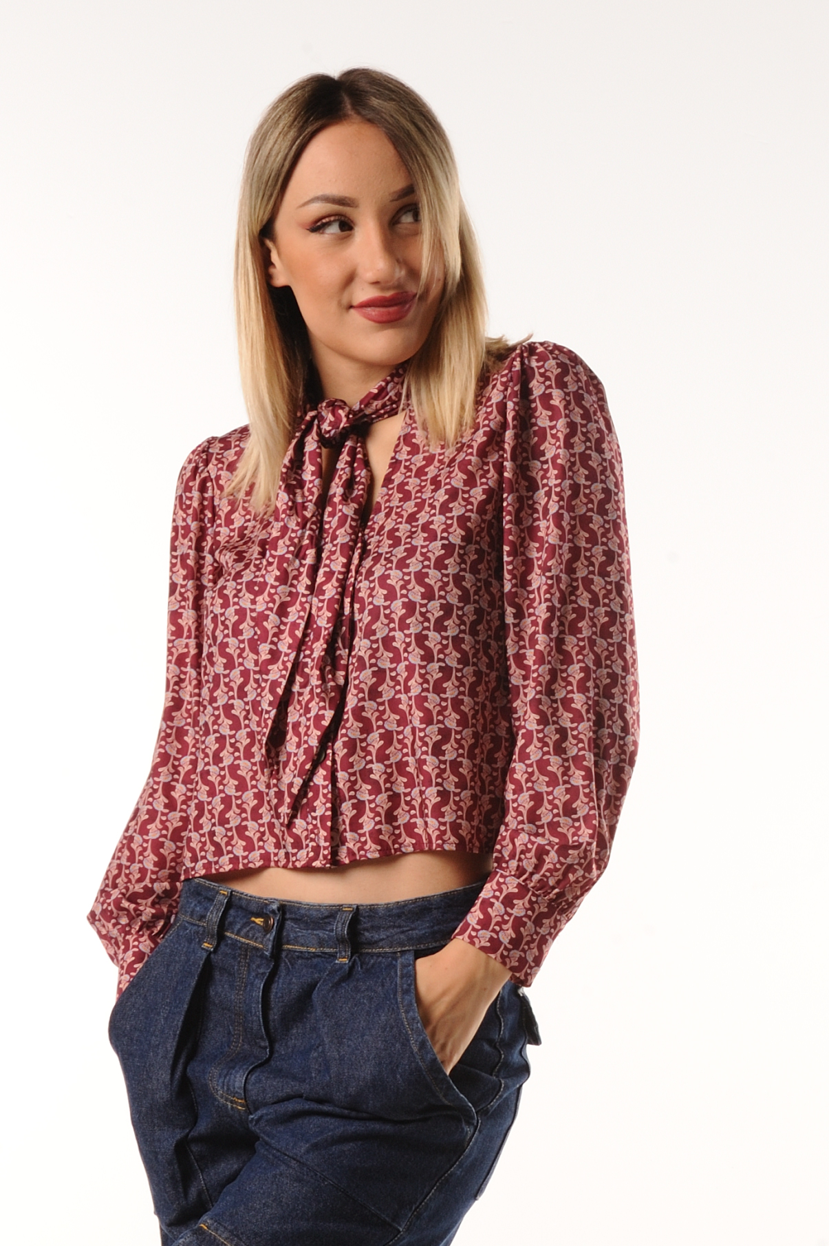 Blouse manches longues col à Nouer