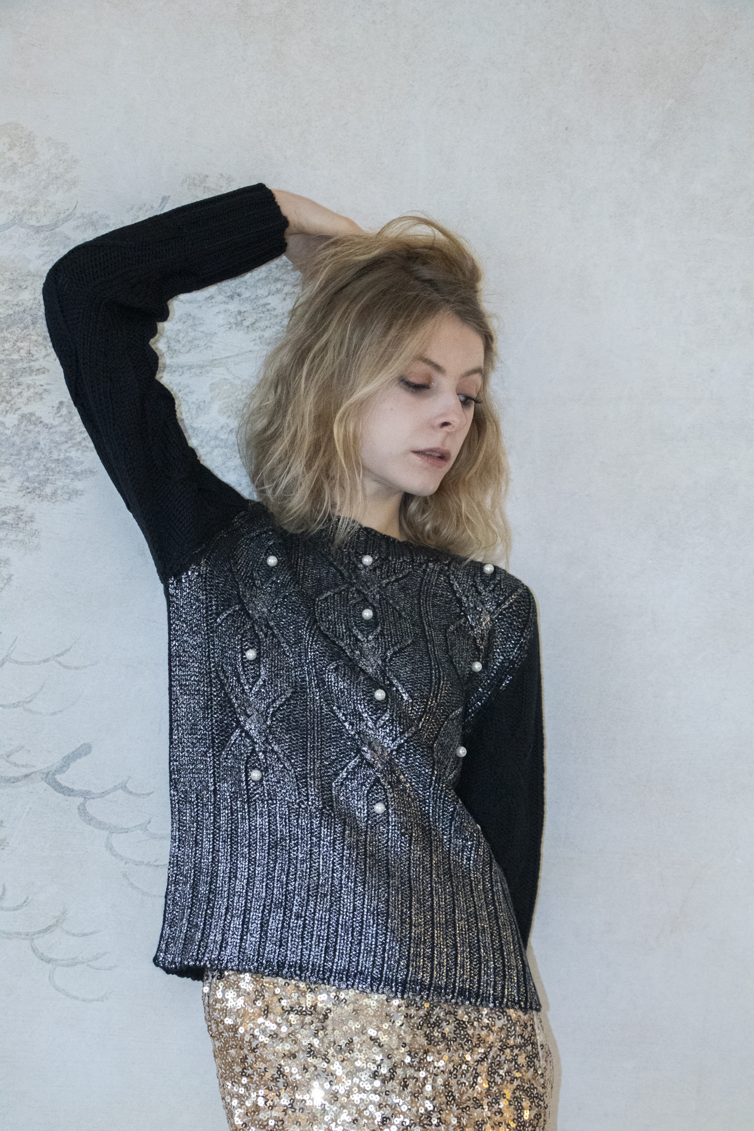 Pull noir 100% laine avec perles