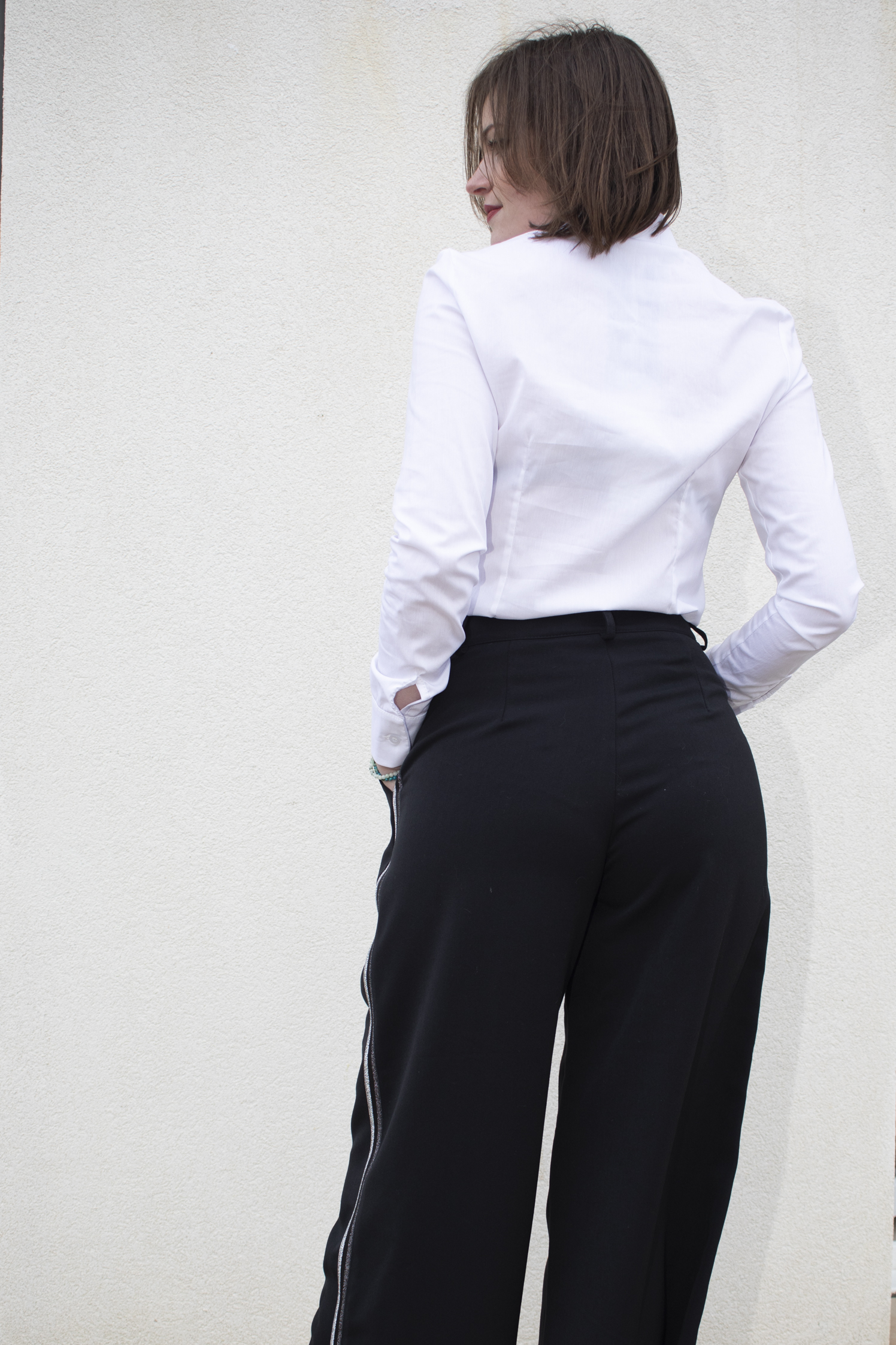 Pantalon noir palazzo avec bandes